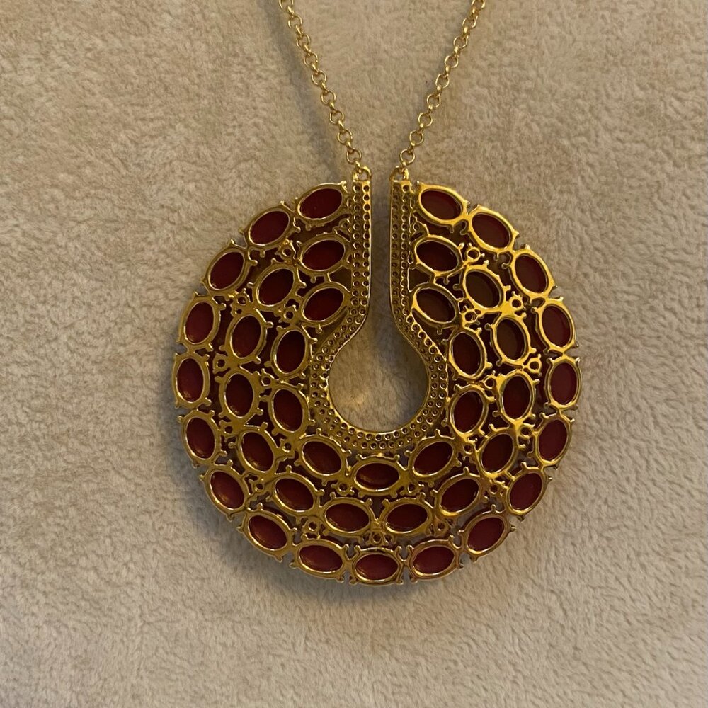 Ruby Keyhole Pendant - Picture 2 of 3